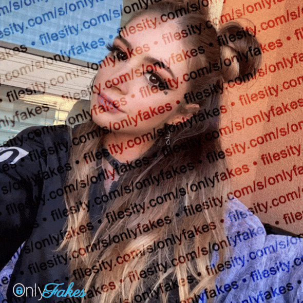 Chrissy Costanza Feet teasing